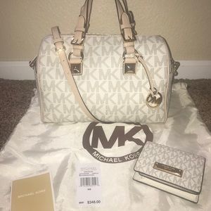 Michael Kors Grayson Med Vanilla Satchel & Wallet